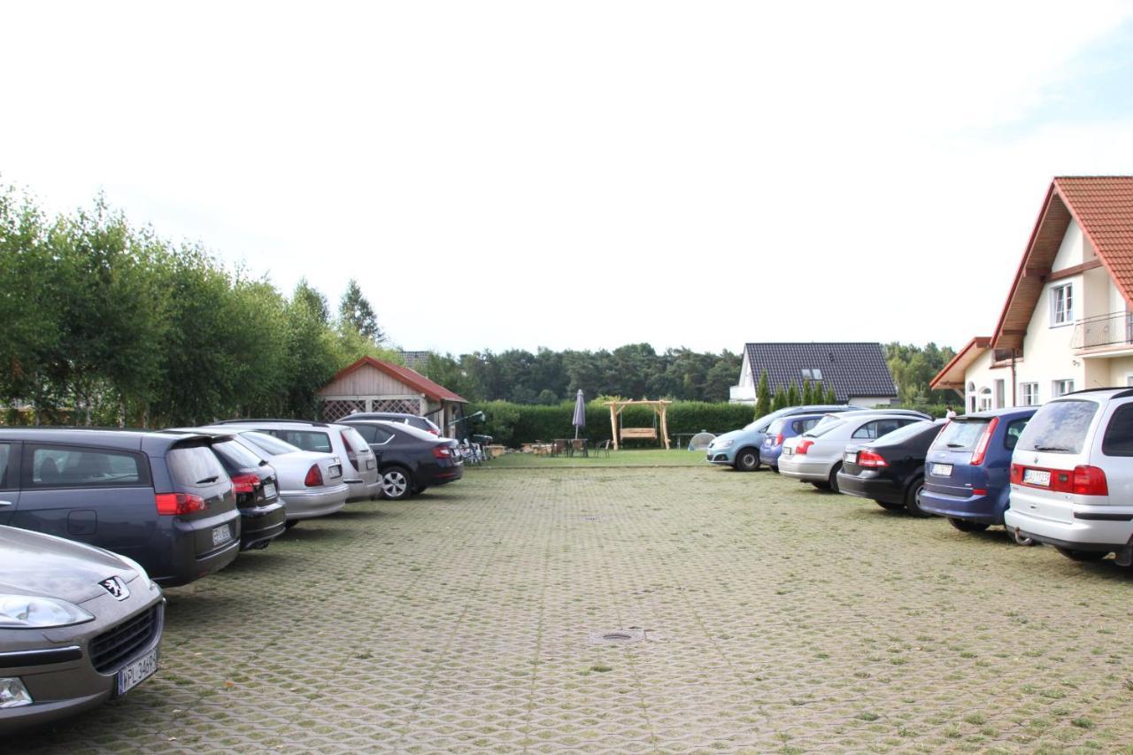 Dworek Leba I Domki Ranczo Itrich Buitenkant foto