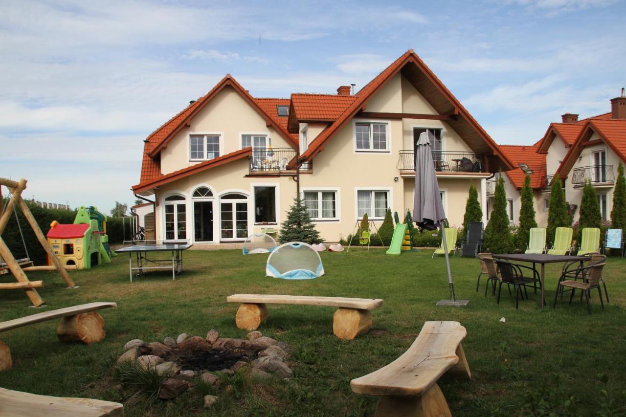 Dworek Leba I Domki Ranczo Itrich Buitenkant foto